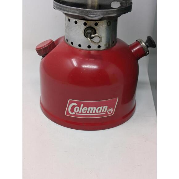 Vintage Coleman 200 Red Single Mantle Lantern Made in Canada T-66 Generator - Picture 2 of 10